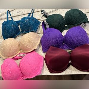 6 Victoria Secret bras in good condition